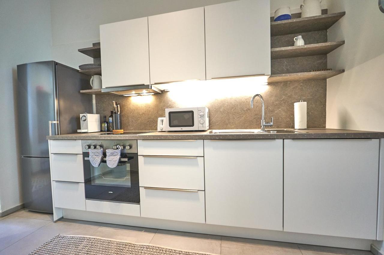 Trendy 3 Zentral Gelegen Apartamento